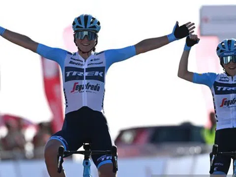Giải Xe đạp nữ UAE Tour: Elisa Longo Borghini chiếm Áo vàng
