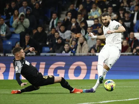 Real Madrid - Elche > 4-0: Benzema đi vào lịch sử Real Madrid