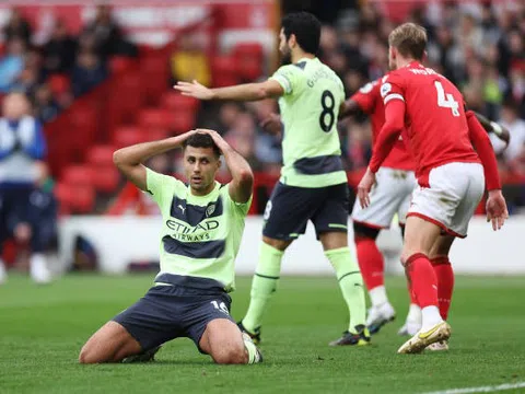 Nottingham - Man City > 1-1: Đánh rơi chiến thắng ở The City Ground