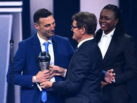 Lionel Scaloni được vinh danh là "Huấn luyện viên xuất sắc nhất FIFA 2022"