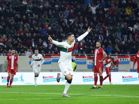 Vòng loại EURO 2024 > Luxembourg 0-6 Bồ Đào Nha: Mồi ngon của Ronaldo