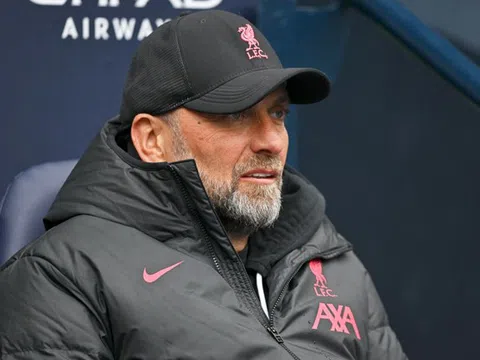 Huấn luyện viên Klopp thừa nhận còn tại vị là do thành tích trong quá khứ