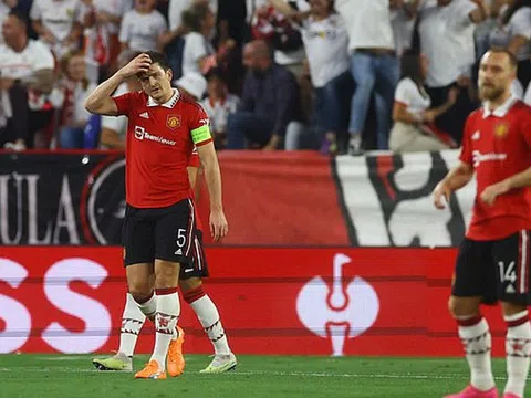Sevilla - Man United > 3-0: "Quỷ đỏ" chia tay Europa League