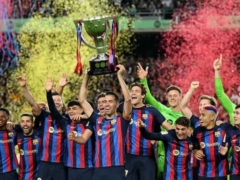 Barcelona - Sociedad > 1-2: Thất bại trong ngày nhận cúp vô địch La Liga