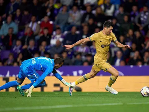 Valladolid - Barcelona > 3-1: Thử nghiệm thất bại của Xavi
