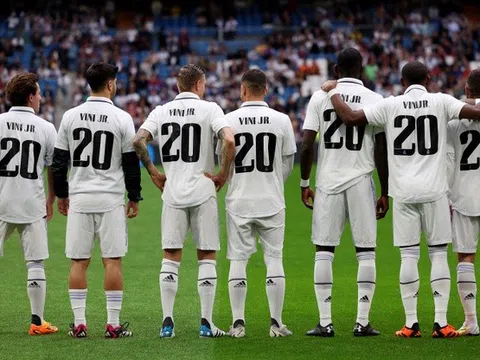 Real Madrid - Vallecano > 2-1: Đòi lại vị trí thứ hai, "Los Blancos" gửi thông điệp ủng hộ Vinicius