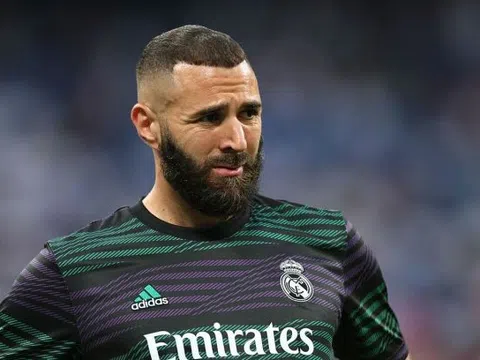 Benzema ở lại Real Madrid