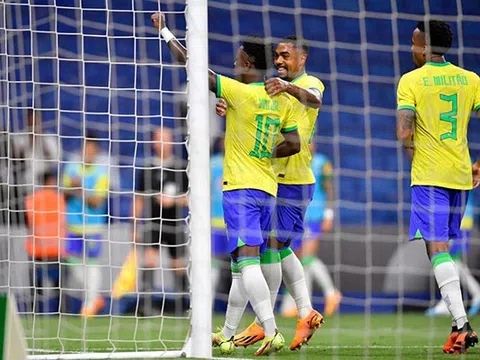 Brazil đè bẹp Guinea