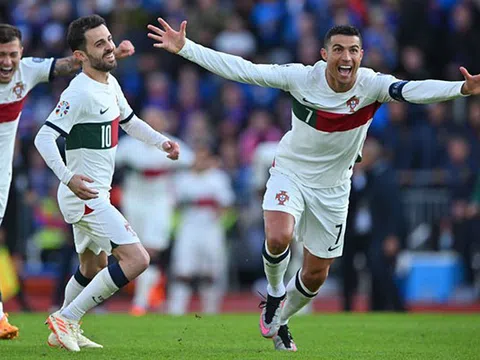 Vòng loại EURO 2024: Ronaldo "cứu rỗi" Bồ và thiết lập kỷ lục