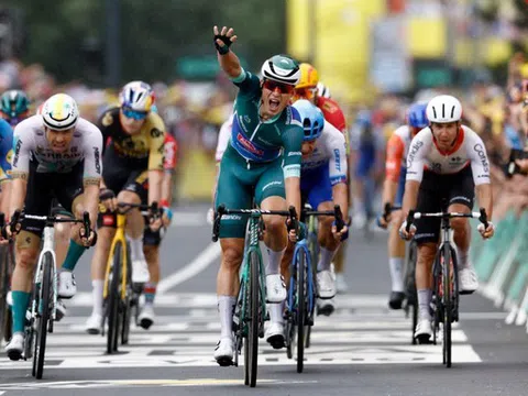 Jasper Philipsen lần thứ tư thắng chặng tại Tour de France 2023