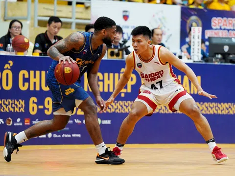 VBA 2023: Nha Trang Dolphins vượt qua Saigon Heat ở hiệp phụ