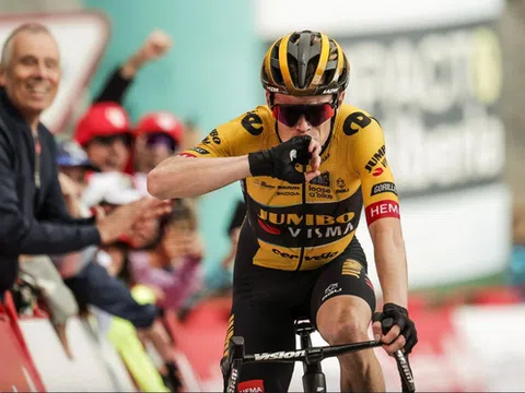 Áo vàng Tour de France Jonas Vingegaard lại đi solo thắng chặng Vuelta a Espana 2023