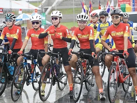Các cua-rơ nữ Việt Nam tham dự Tour of Thailand