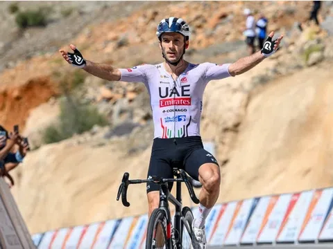 Adam Yates đăng quang Tour of Oman 2024