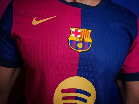 Barcelona trình làng áo đấu mới