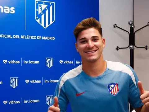 Julian Alvarez gia nhập Atletico Madrid