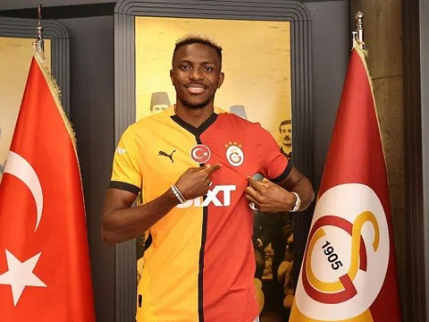 Victor Osimhen gây sốt ở Galatasaray