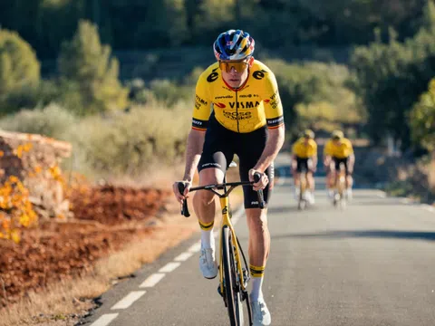 Wout van Aert ký hợp đồng trọn đời với Visma-Lease a Bike