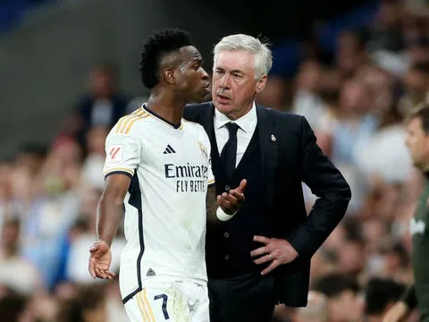 Huấn luyện viên Ancelotti bất mãn với Vinicius