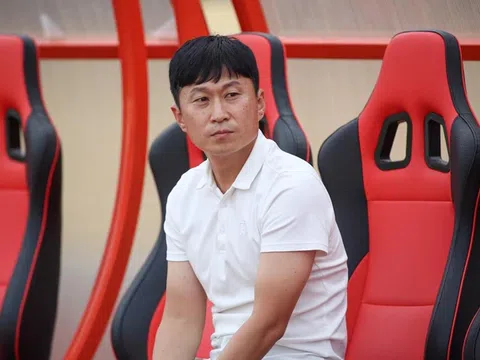 Huấn luyện viên Chun Jae-ho sắp tái xuất V.League