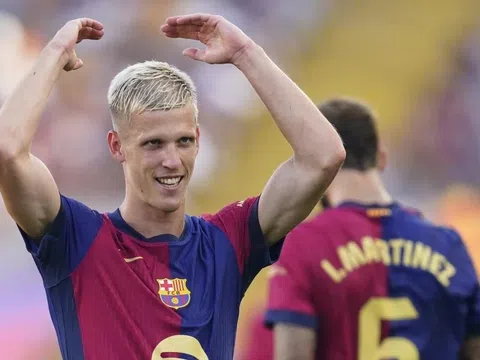 Barca nguy cơ mất trắng Dani Olmo