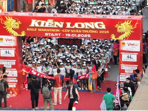 Giải chạy Kiến Long Half Marathon 2025 - Cúp Xuân Trường rộn ràng vùng quê Sông Lèn