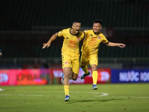 Lucao “chuộc lỗi” phút cuối, Hải Phòng tiến gần trụ hạng