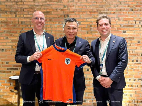 Đoàn đại biểu Liên đoàn Bóng đá Việt Nam tham dự Đại hội FIFA lần thứ 75 tại Paraguay
