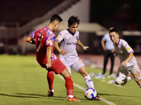 Hoàng Anh Gia Lai cầm chắc vé trụ hạng, Bình Dương hồi sinh mạnh mẽ
