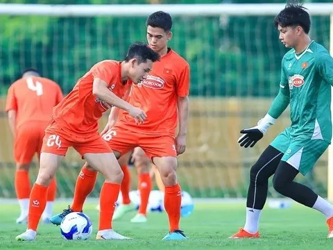 Đội tuyển quốc gia thi đấu đấu nội bộ với U22 Việt Nam