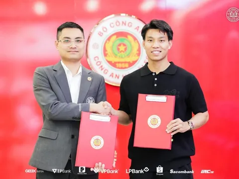 Vũ Văn Thanh gia hạn hợp đồng với Công an Hà Nội