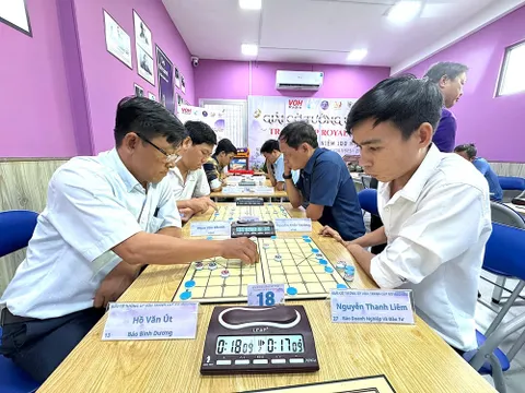 Sôi nổi Giải cờ Tướng Úp VOH - Cúp RoyalChess 2025: Ngày hội gắn kết những người làm báo
