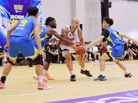 Saigon Heat thắng trận “derby” đầu tiên