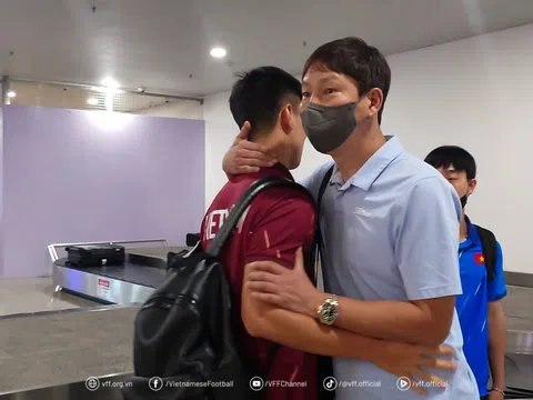 Đội tuyển Việt Nam về nước