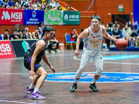 VBA 2025: Hanoi Buffaloes vững ngôi đầu