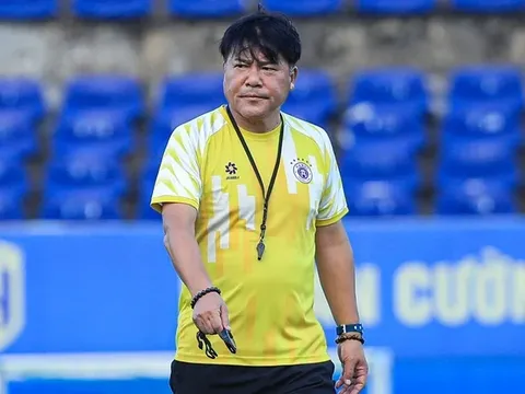 Câu lạc bộ Hà Nội gia hạn hợp đồng với huấn luyện viên Makoto Teguramori đến năm 2026