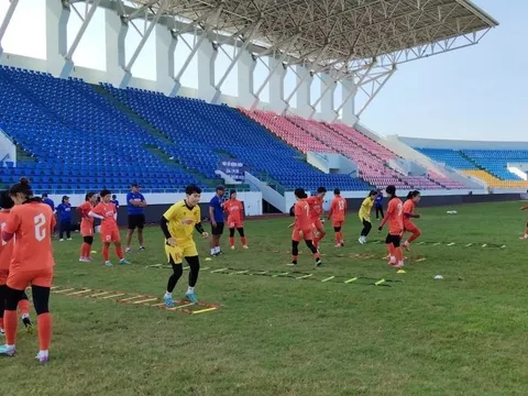 Đội tuyển nữ Việt Nam khởi động tuần mới tại Cẩm Phả