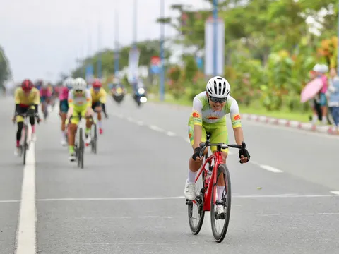 Nguyễn Thị Thật và Phạm Lê Xuân Lộc tạo dấu ấn đầu tiên tại Giải vô địch Xe đạp quốc gia 2025