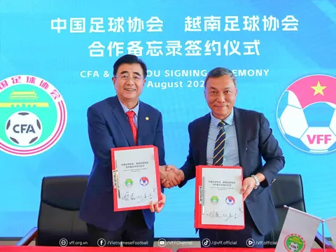 Việt Nam và Trung Quốc ký kết hợp tác chiến lược phát triển bóng đá giai đoạn 2025-2028