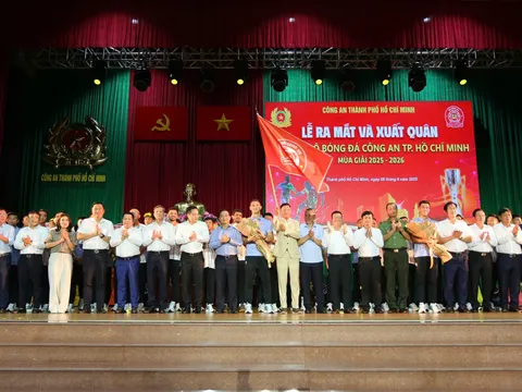 Câu lạc bộ Công an TP.HCM ra mắt, đặt mục tiêu nhóm đầu V.League mùa giải 2025-2026