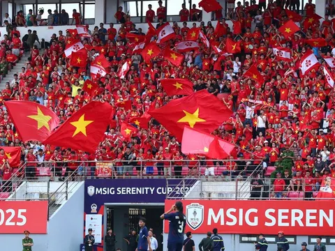 Huấn luyện viên Mai Đức Chung gửi lời cảm ơn sâu sắc đến người hâm mộ sau chiến thắng của đội tuyển nữ Việt Nam