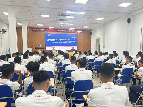 Khai mạc tập huấn đợt 2 cho giám sát và trọng tài các Giải Bóng đá chuyên nghiệp Quốc gia 2025-2026