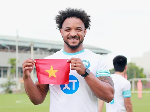 Nguyễn Xuân Son trở lại tập luyện cùng câu lạc bộ Nam Định