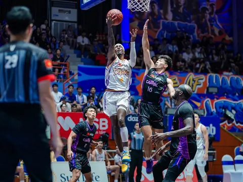 VBA 2025: Hanoi Buffaloes ngược dòng chớp nhoáng