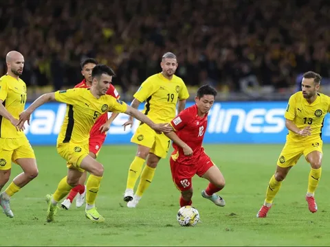 FIFA phạt nặng Liên đoàn Bóng đá Malaysia và 7 tuyển thủ vì gian lận giấy tờ