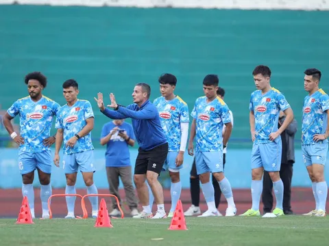 Đội tuyển Việt Nam chuẩn bị cho trận gặp Lào: Xuân Son trở lại, Văn Lâm gặp chấn thương