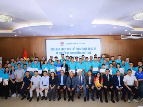 Bế mạc Khoá đào tạo Y học thể thao bóng đá và Chuyên đề dinh dưỡng thể thao