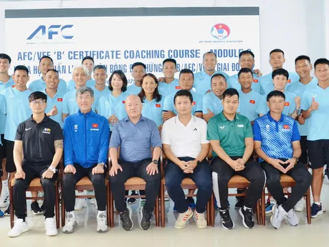 Bế mạc khóa học Huấn luyện viên chứng chỉ ‘B’ AFC/VFF 2025