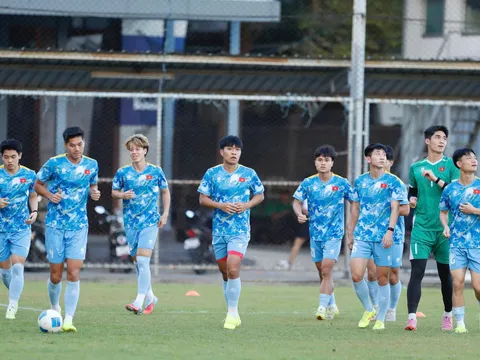 U22 Việt Nam tập hồi phục, sẵn sàng cho trận Chung kết SEA Games 33