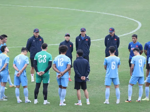 Huấn luyện viên Kim Sang-sik gửi “thông điệp đặc biệt” qua danh sách sơ bộ 30 tuyển thủ Việt Nam